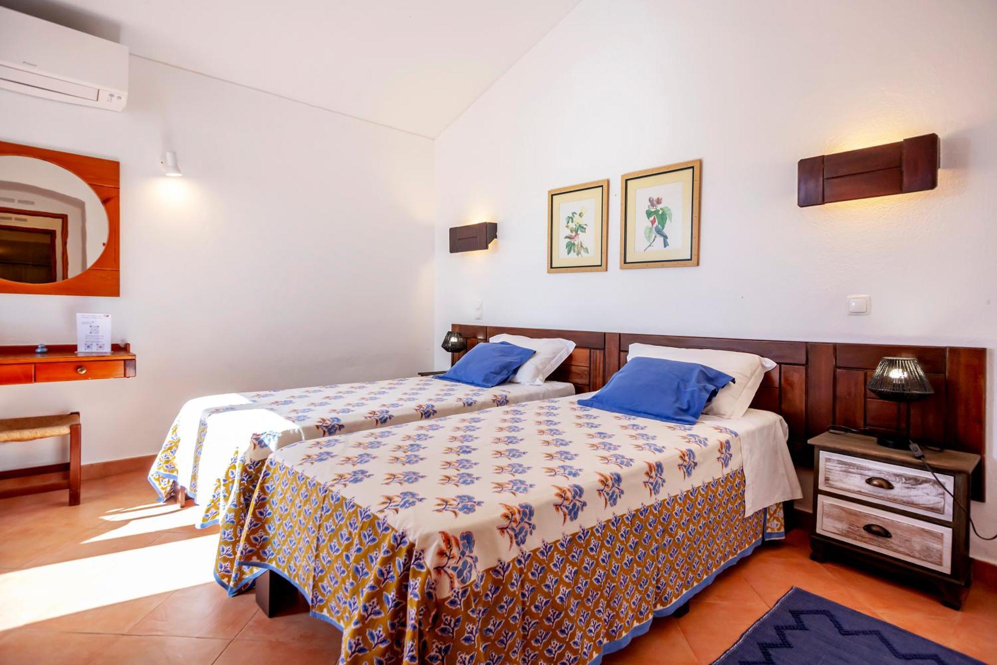 Lotus Villa 2, อัลบูเฟรา ภายนอก รูปภาพ